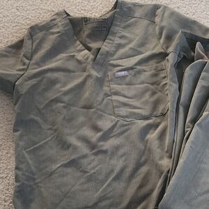 Figs Heathered OLIVE TOP